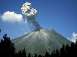 Chile: "alerta roja" por erupción de volcán Hudson