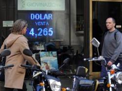 Jornada cambiaria caótica en Buenos Aires