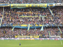 Justicia prohíbe ingreso a hinchas violentos de Boca