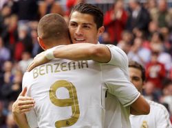 Real Madrid con triplete de CR7 aplastó a Osasuna y lidera