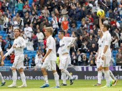 Real Madrid con triplete de CR7 aplastó a Osasuna y lidera