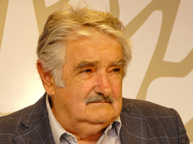 Mujica: "Debemos defendernos con nuestra globalización" Mujica: "Debemos defendernos con nuestra globalización"