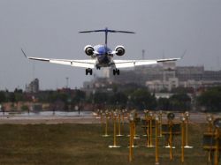 Comienzan a normalizarse vuelos de Aerolíneas Argentinas