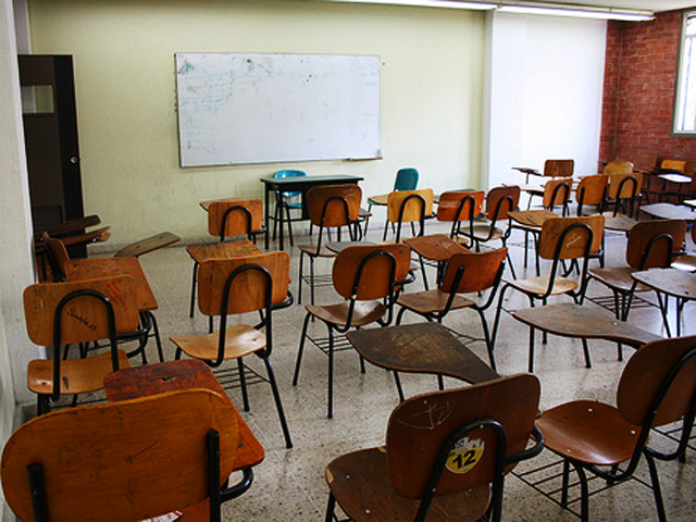 Codicen analiza con organismos educativos salida a crisis