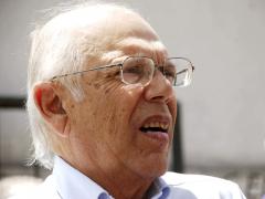 Batlle cuestiona al Gobierno desde su perfil de Facebook