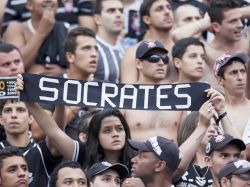 Corinthians homenajeó con el título brasileño a Sócrates