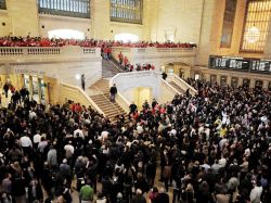 Apple abre su mayor tienda del mundo en Nueva York