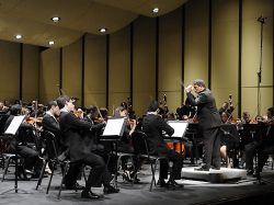 Sinfónica juvenil en el Auditorio Nacional Adela Reta