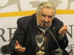 Mujica destacó bajo nivel de endeudamiento de uruguayos