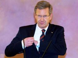 Wulff amenazó a Springer por publicar información de crédito