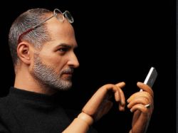 Polémico muñeco de Steve Jobs