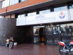 AEBU mantiene los paros en clearing de cheques