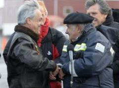 Mujica visitó la base uruguaya "General Artigas"