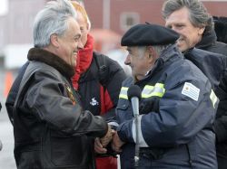 Mujica visitó la base uruguaya "General Artigas"