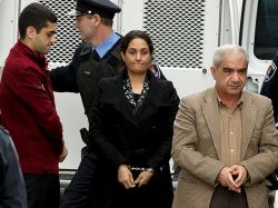 Matan a sus tres hijas afganas por salir con chicos de su edad