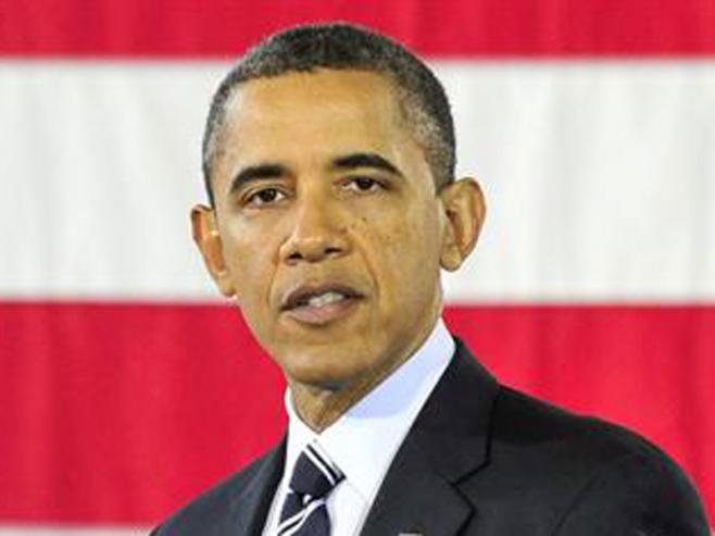 Romney ataca a Obama por inclusión de anticonceptivos