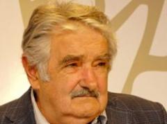 Mujica: "Con Argentina tenemos el dilema de Tarzán"