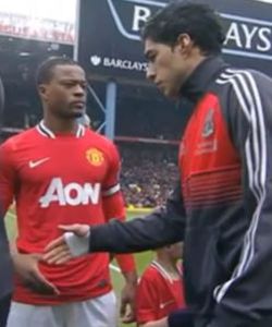 Evra intentó agredir a Luis Suárez en el descanso