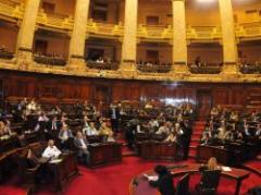 Diputados aprobó rebaja del IVA y suba en IRPF e IASS