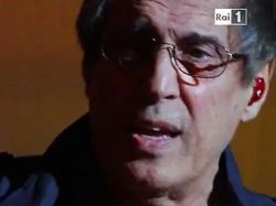 En Italia quieren "crucificar" a Adriano Celentano