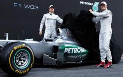 F1: estrenan el "elegante y sofisticado" W03 de Mercedes