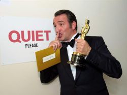 Francés Jean Dujardin logra Oscar como mejor actor