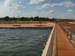 Trabas argentinas dificultan compra de energía paraguaya