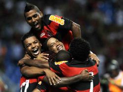 Con gol de Vágner Love Flamengo quedó liderando su grupo