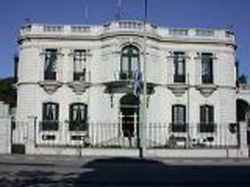 Huidobro: "En el ministerio tenemos una gran inmobiliaria"