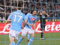 Cavani sigue haciendo goles aunque Nápoles empata