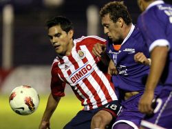 Defensor dio a Chivas un lindo paseo por el Parque Rodó