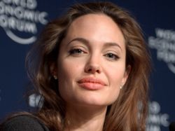 Brad Pitt es "cornudo", habría confesado Angelina Jolie Brad Pitt es "cornudo", habría confesado Angelina Jolie