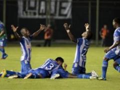 Emelec clasifica en la cancha de Olimpia