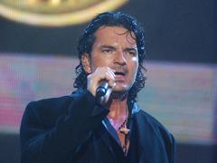 Arjona agrega otro show