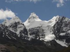 Glaciar boliviano se derrite por el cambio climático