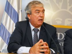 Convocan a Almagro por canal Martín García