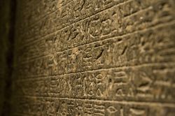 Descubren idioma desconocido de hace 2.800 años