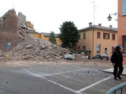 Terremoto en Italia dejó 6 muertos y 50 heridos