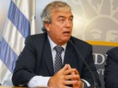 Oposición lamenta la salida de Héctor Lescano