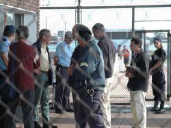 Retrasos en la construcción de los techos en patios del Comcar