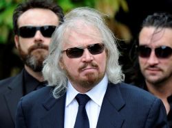 Barry Gibb se despidió de su hermano Robin