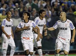 Corinthians hizo flor de negocio en La Bombonera ante Boca