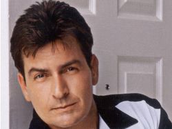 Charlie Sheen estrena su nueva serie, "Anger Management" Charlie Sheen estrena su nueva serie, "Anger Management"