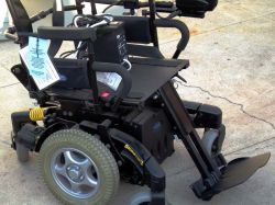 Crean silla de ruedas que obedece al pensamiento