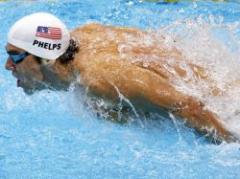 Phelps con el quinto mejor tiempo en 200 mariposa