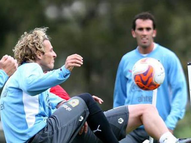 El equipo titular uruguayo contra Francia está confirmado