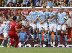 Con un gol de Suárez, Liverpool empató con el City