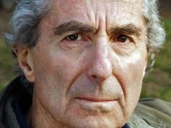 El escritor Philip Roth  no es "creíble" para Wikipedia