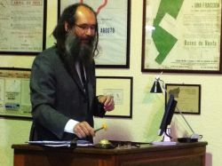 Stajano: "Arriba de la tarima no tengo corazón"