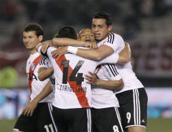 Tres goles uruguayos en la goleada de River vs Godoy Cruz